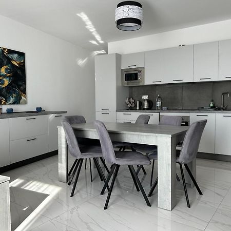Exceptional 3-Bedroom Apartment, Sliema - Tigne Point! Kültér fotó