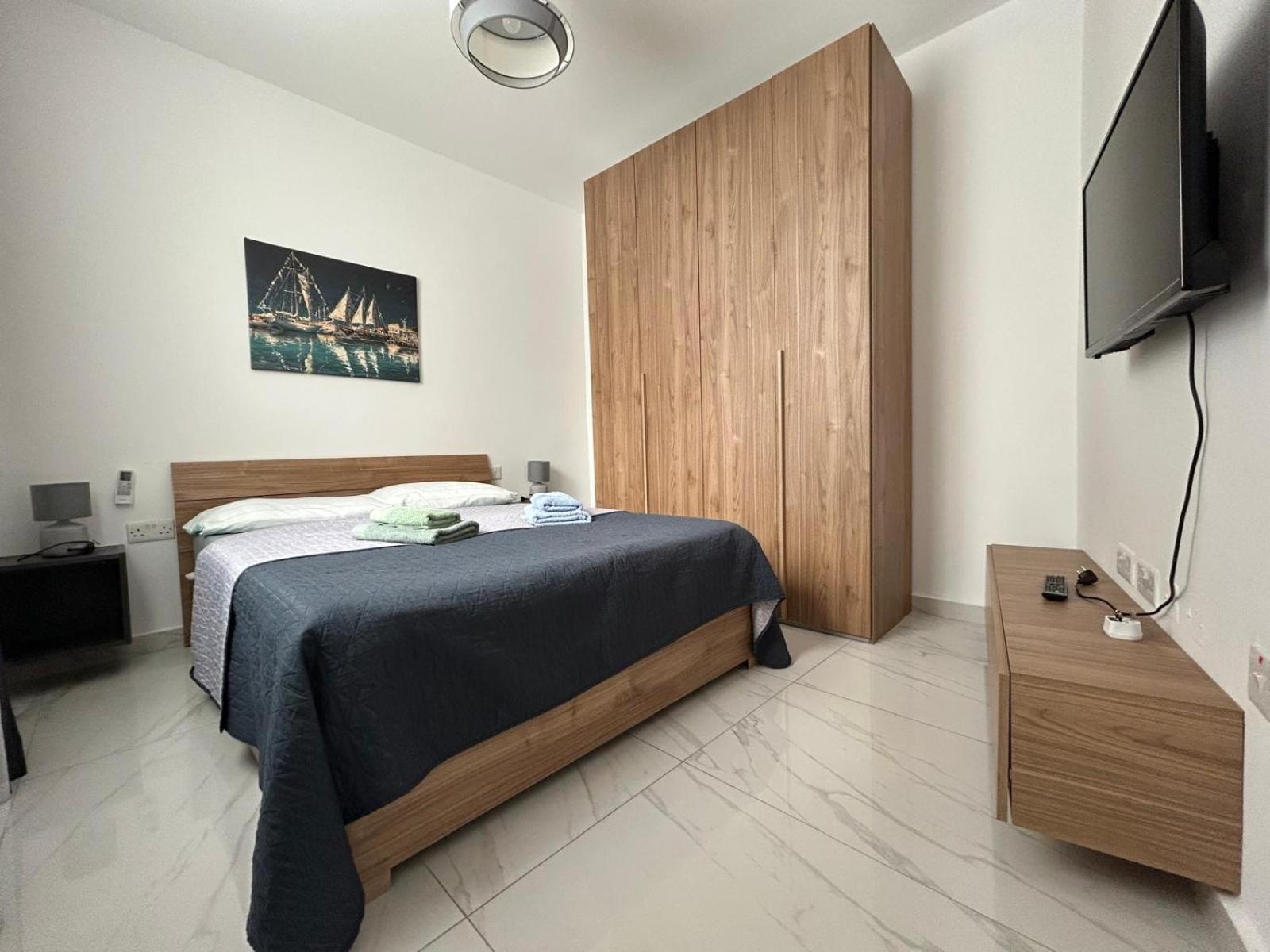Exceptional 3-Bedroom Apartment, Sliema - Tigne Point! Kültér fotó