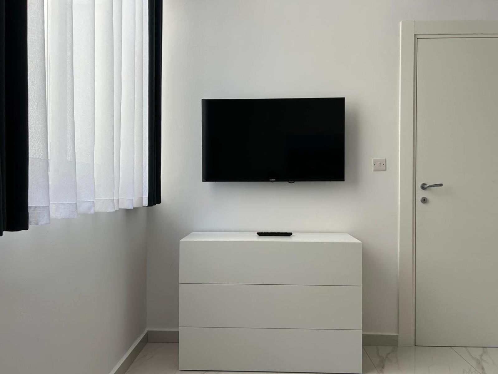 Exceptional 3-Bedroom Apartment, Sliema - Tigne Point! Kültér fotó